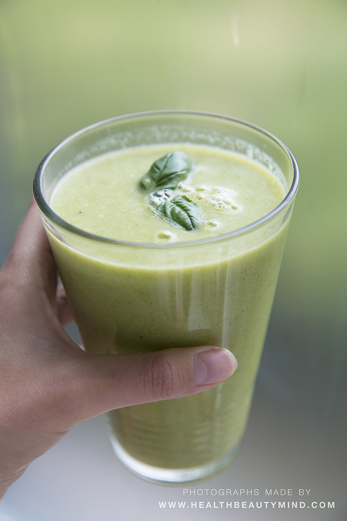 greensmoothieavocado4_MG_4811
